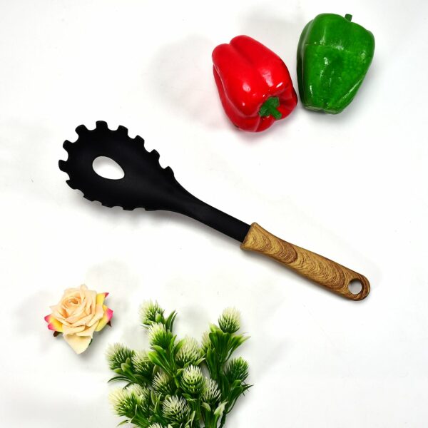 0181 HEAT-RESISTANT PASTA SERVER WITH WOODEN HANDLE